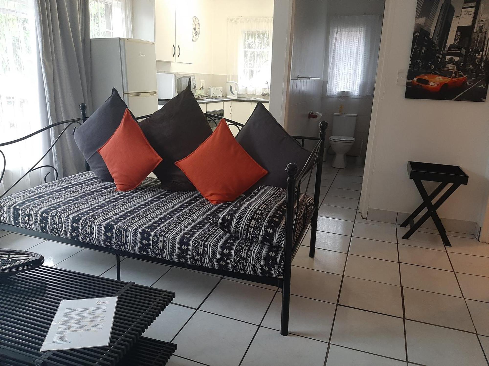 Sunshine Self Catering Apartment Mbombela Exterior photo