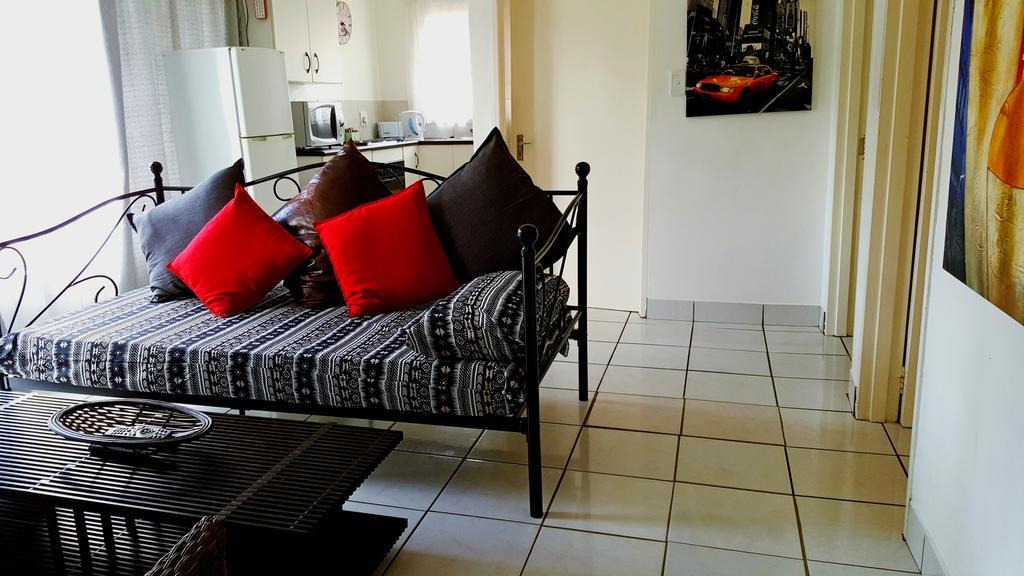 Sunshine Self Catering Apartment Mbombela Exterior photo